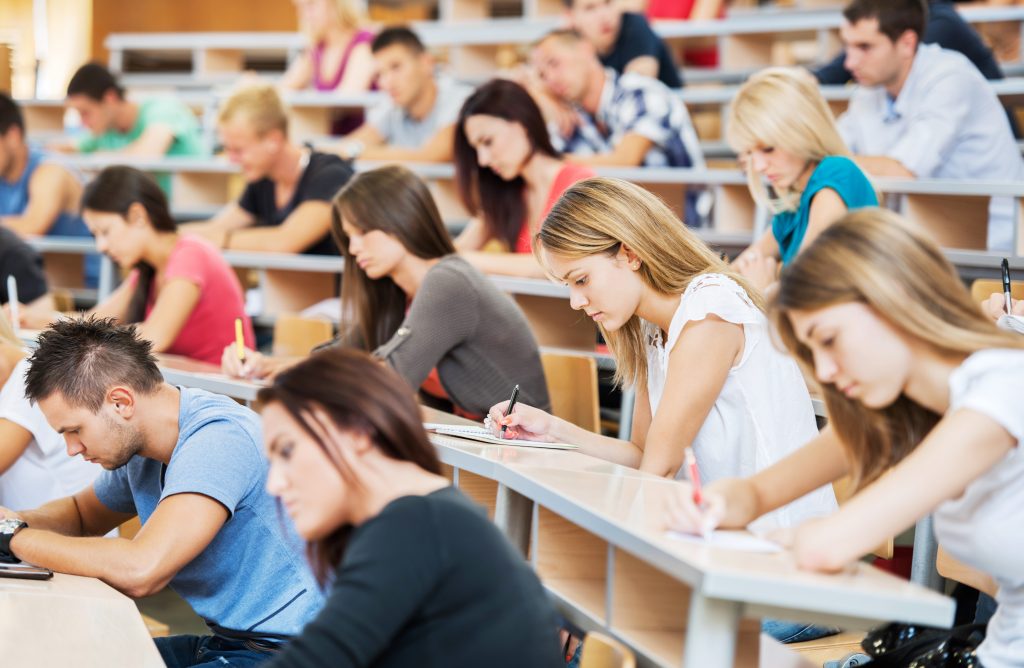 Orientarsi dopo il diploma Orientarsi dopo il diploma